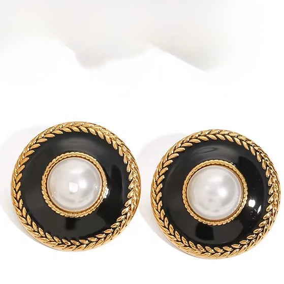The Avelina Earrings Studs
