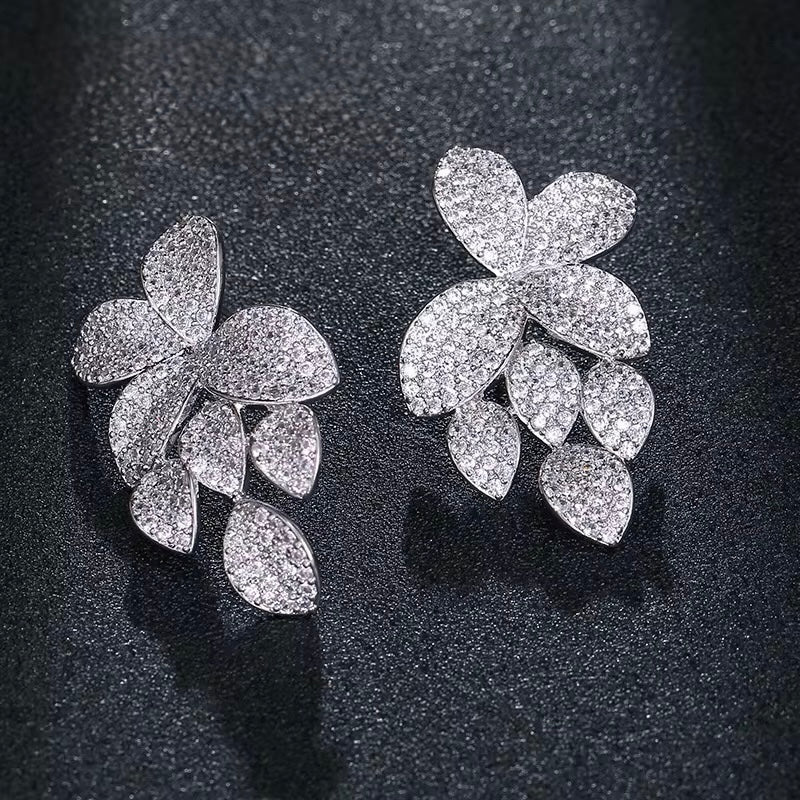 Aria stud Leaf Cluster Earring for shining Look