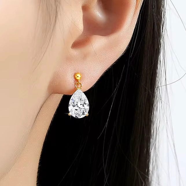 Alexie Sparkle Studs Earrings Moissanite in 14K Gold thumbnail 3
