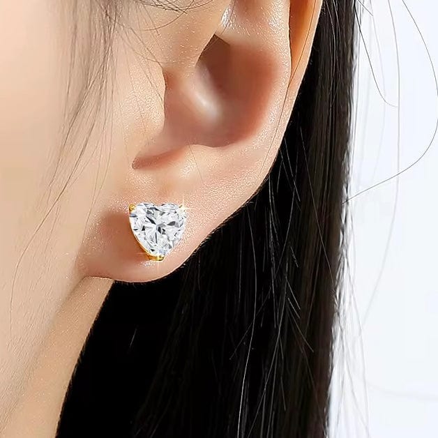 Amor Sparkle Studs Earrings Moissanite in 14K Gold thumbnail 3