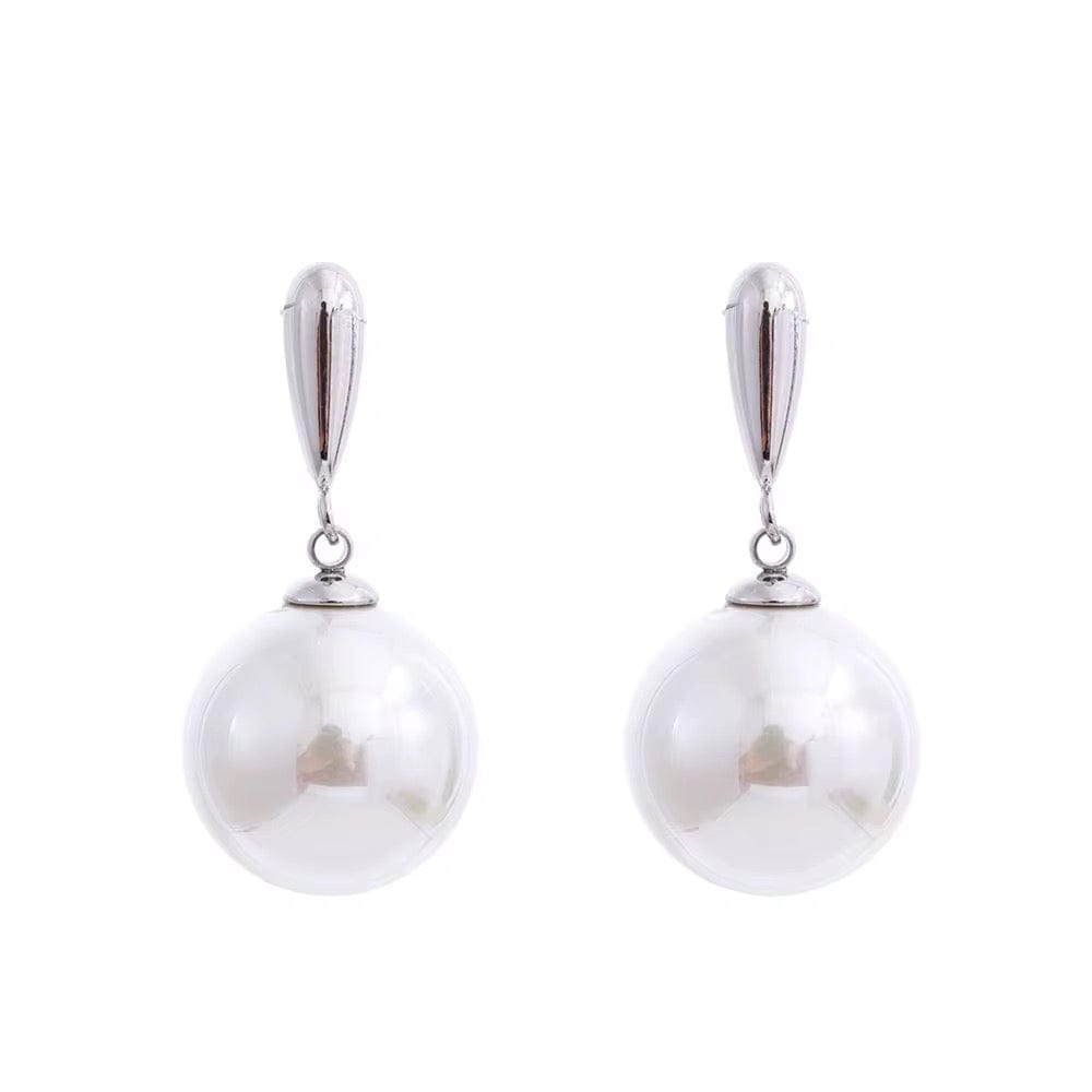 The Lilly Pearl Drops Earrings thumbnail 2