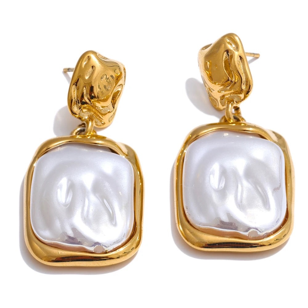 The Claire Drop Earrings - Image 1