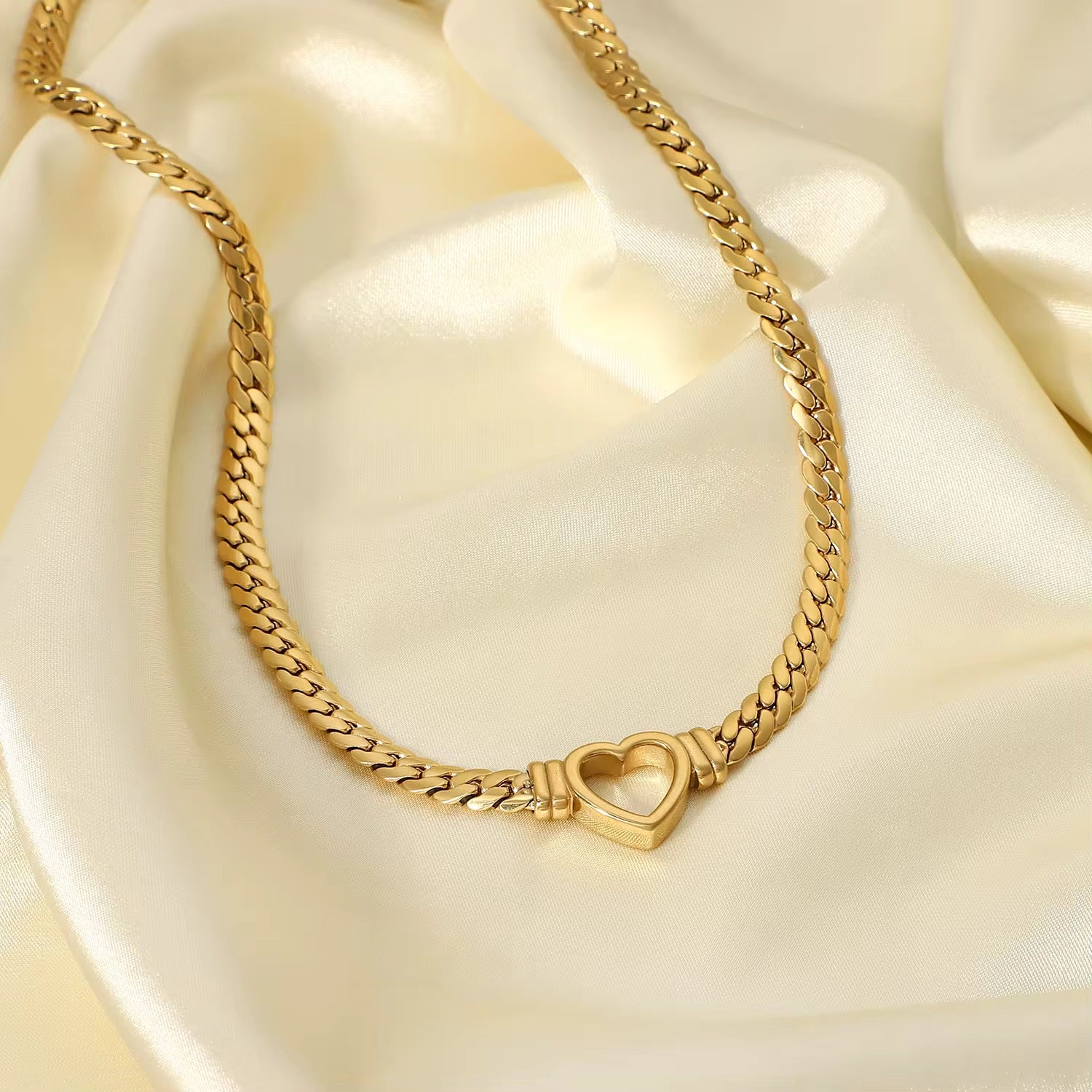 The Lovely Heart Necklace - Image 1