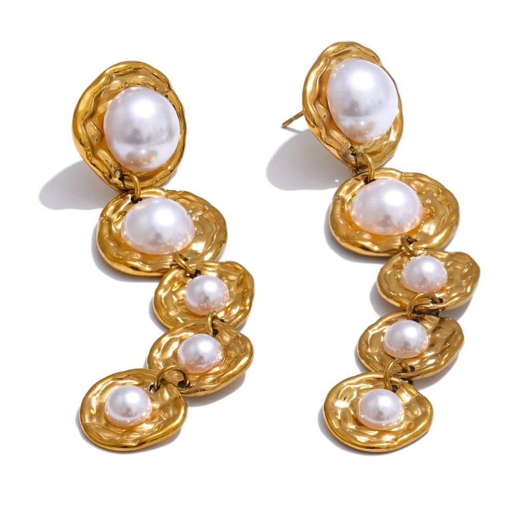 The Vera Drop Earrings - Image 1