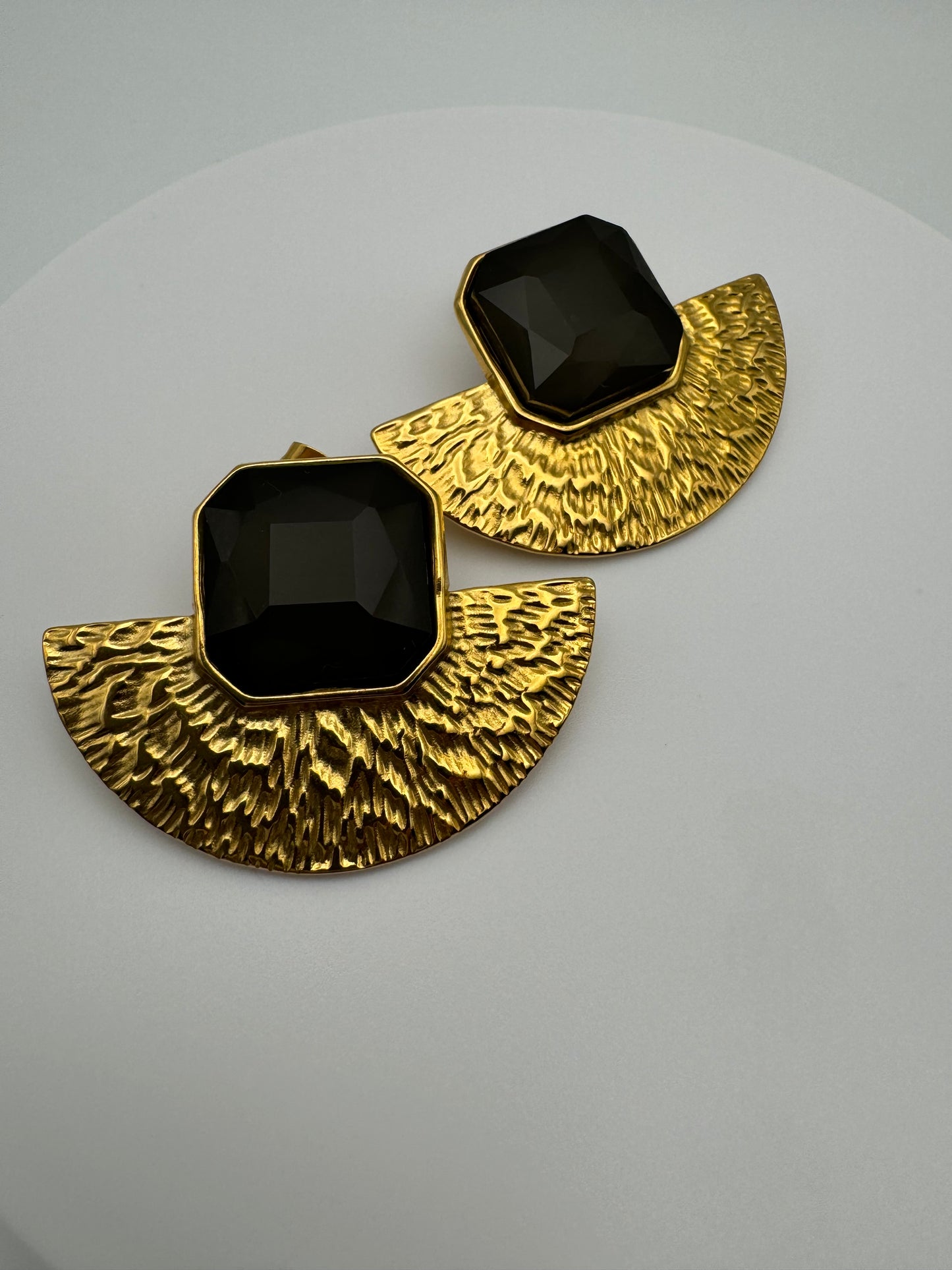 Britanie non-Tarnish Gold Drop Earrings