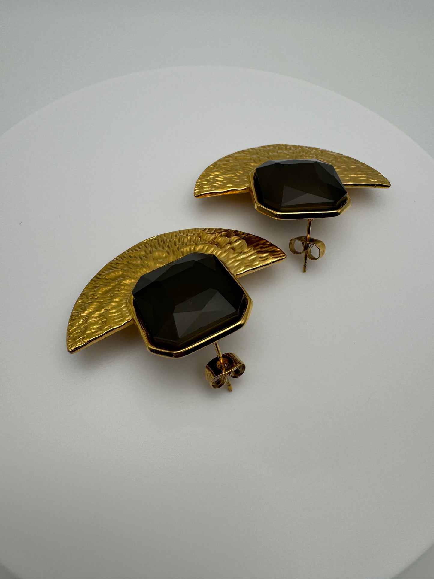 Britanie non-Tarnish Gold Drop Earrings