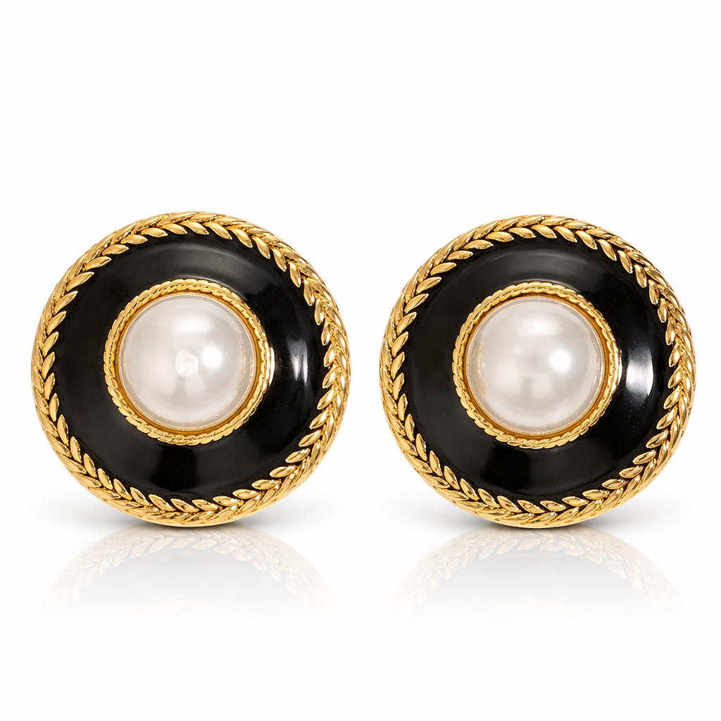 The Avelina Earrings Studs