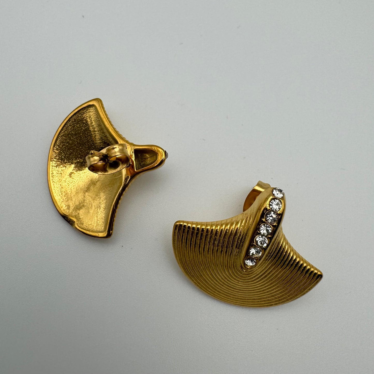 Lilly non-Tarnish Gold Stud Earrings