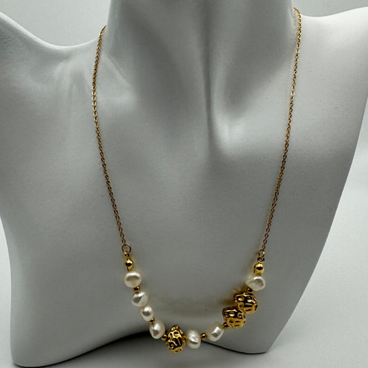 Dahlia non-Tarnish Gold Necklace