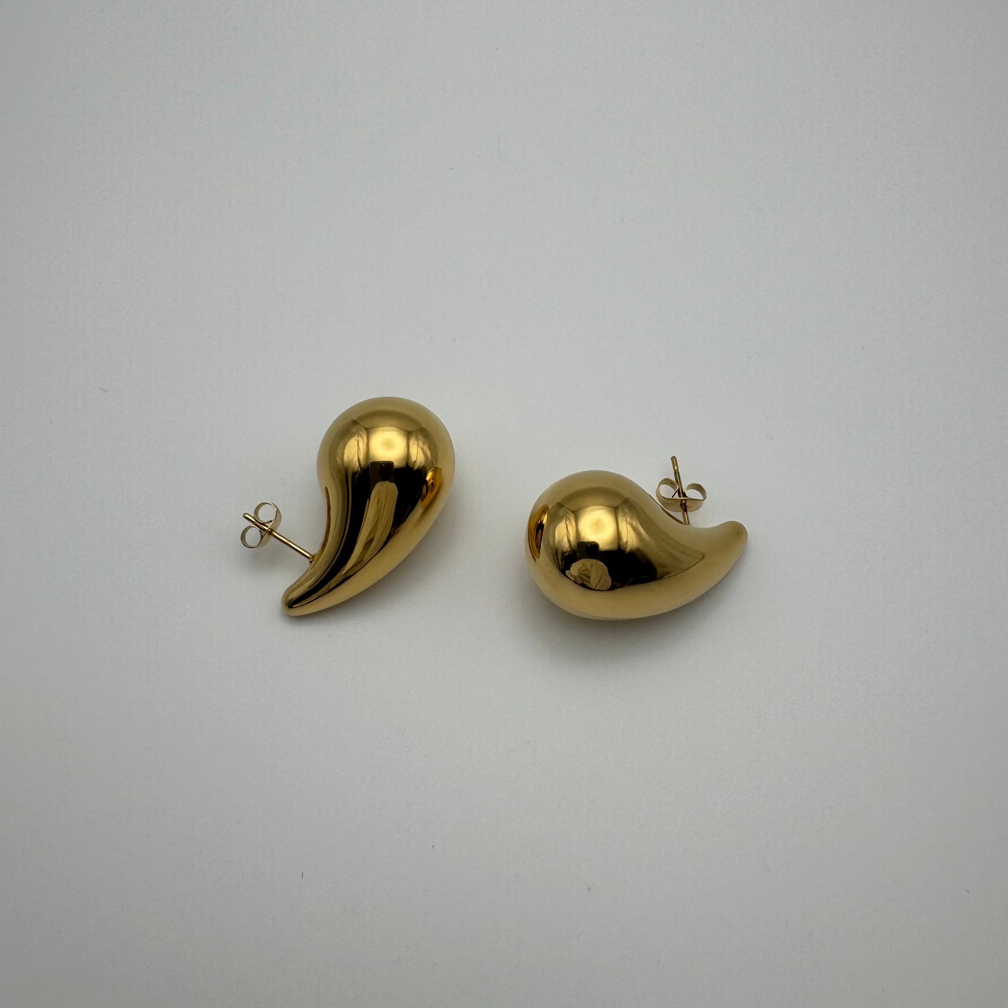 Riley non-Tarnish Gold Stud Earrings Water-resistant Hypoallergenic